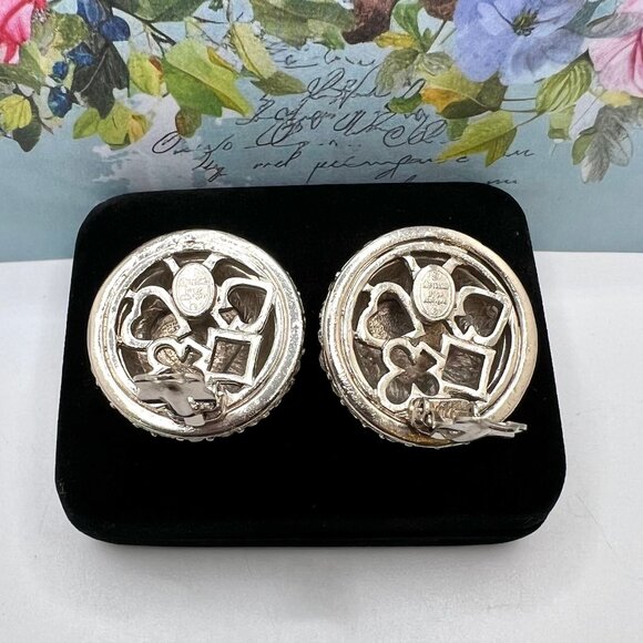 Christian Dior Boutique "Love is in the Air" CLIP Earrings - Picture 6 of 7